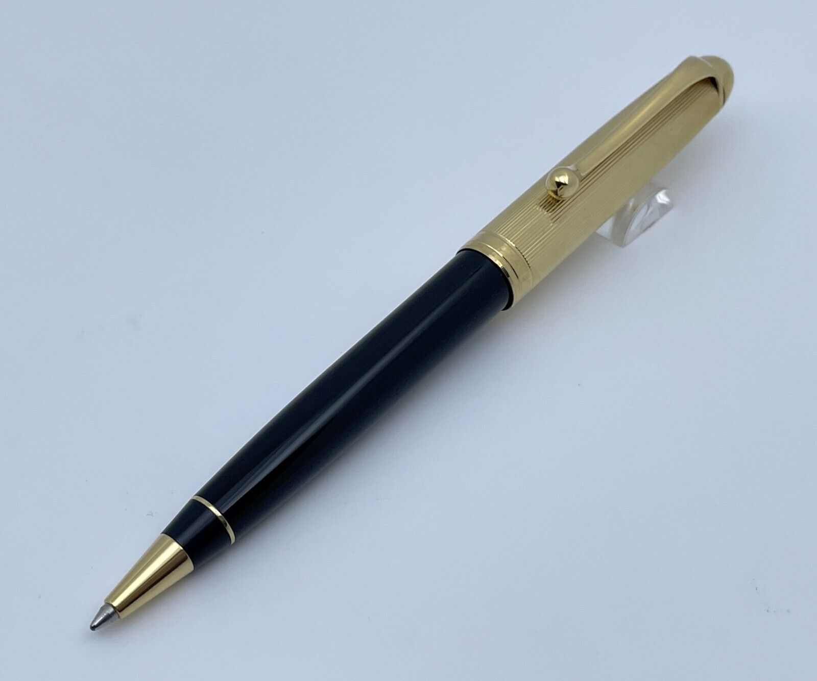 Aurora 88 Black Gold Ballpoint Pen 831